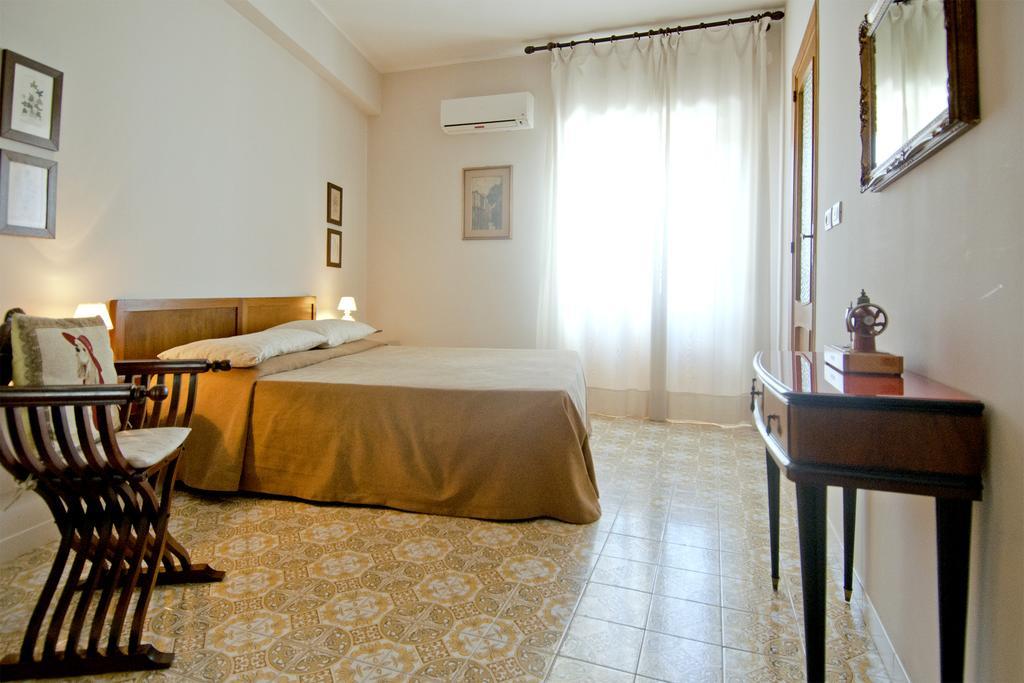 Mimi Rooms Cagliari Buitenkant foto